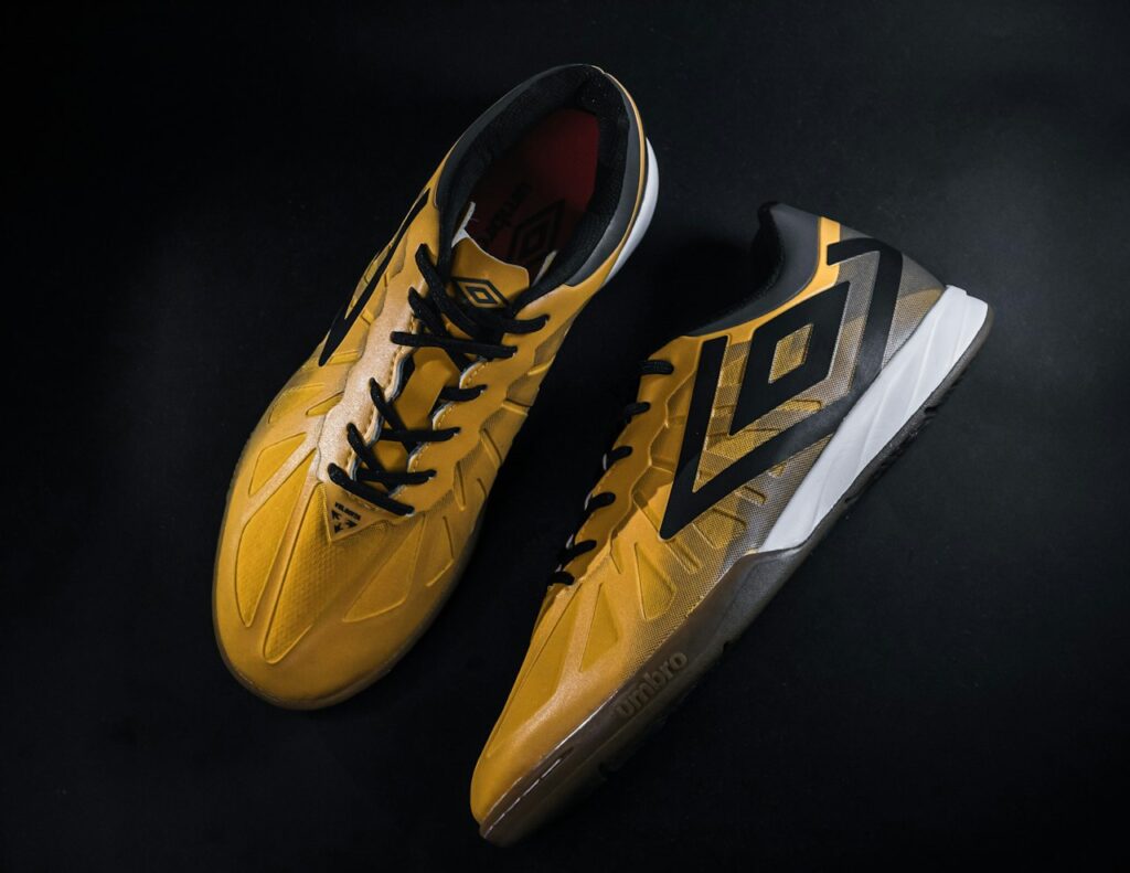 Speedster Lightweight Court Shoes